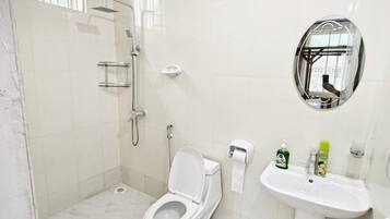Apartment, 2 Schlafzimmer, Balkon, Meerblick | Badezimmer