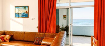 Ocean-view Balcony - Uroa 2 Bedroom Beachfront apt