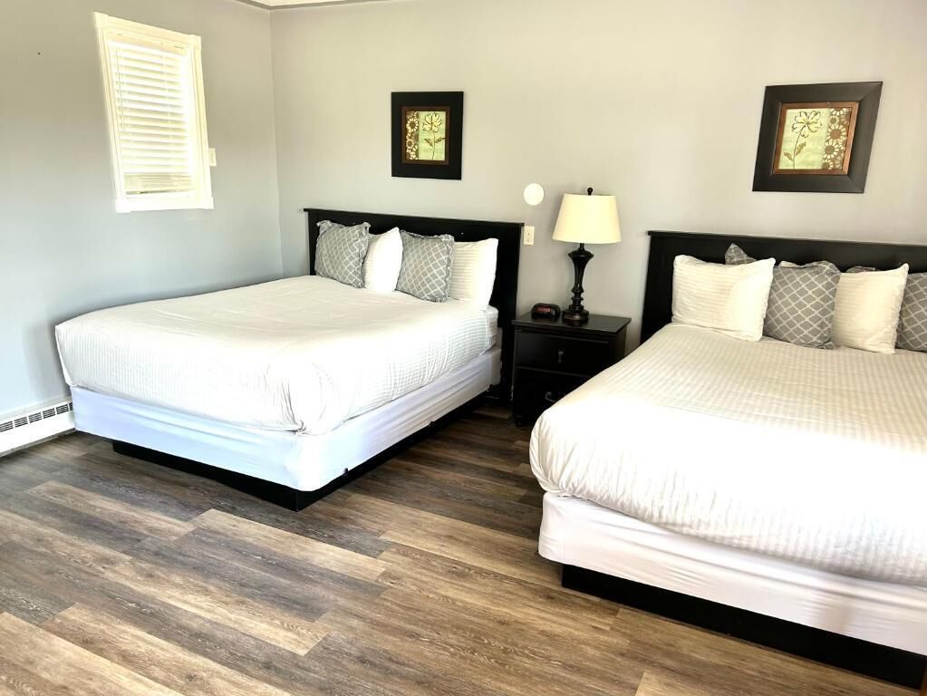 Double Room, 2 Double Beds | WiFi (free)