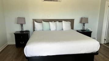 Superior Single Room, 1 King Bed | Free WiFi