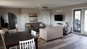 Living area - Middleton Motel and Suits (Middleton)