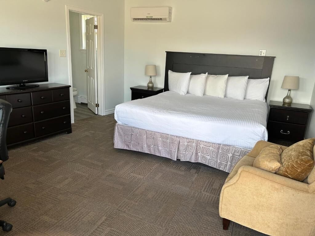 Superior Single Room, 1 Katil Raja (King) | Wi-fi percuma 