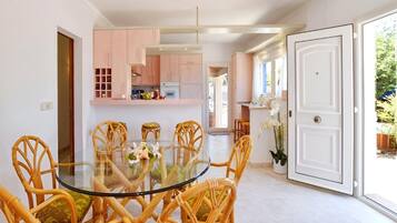 House | Dining
