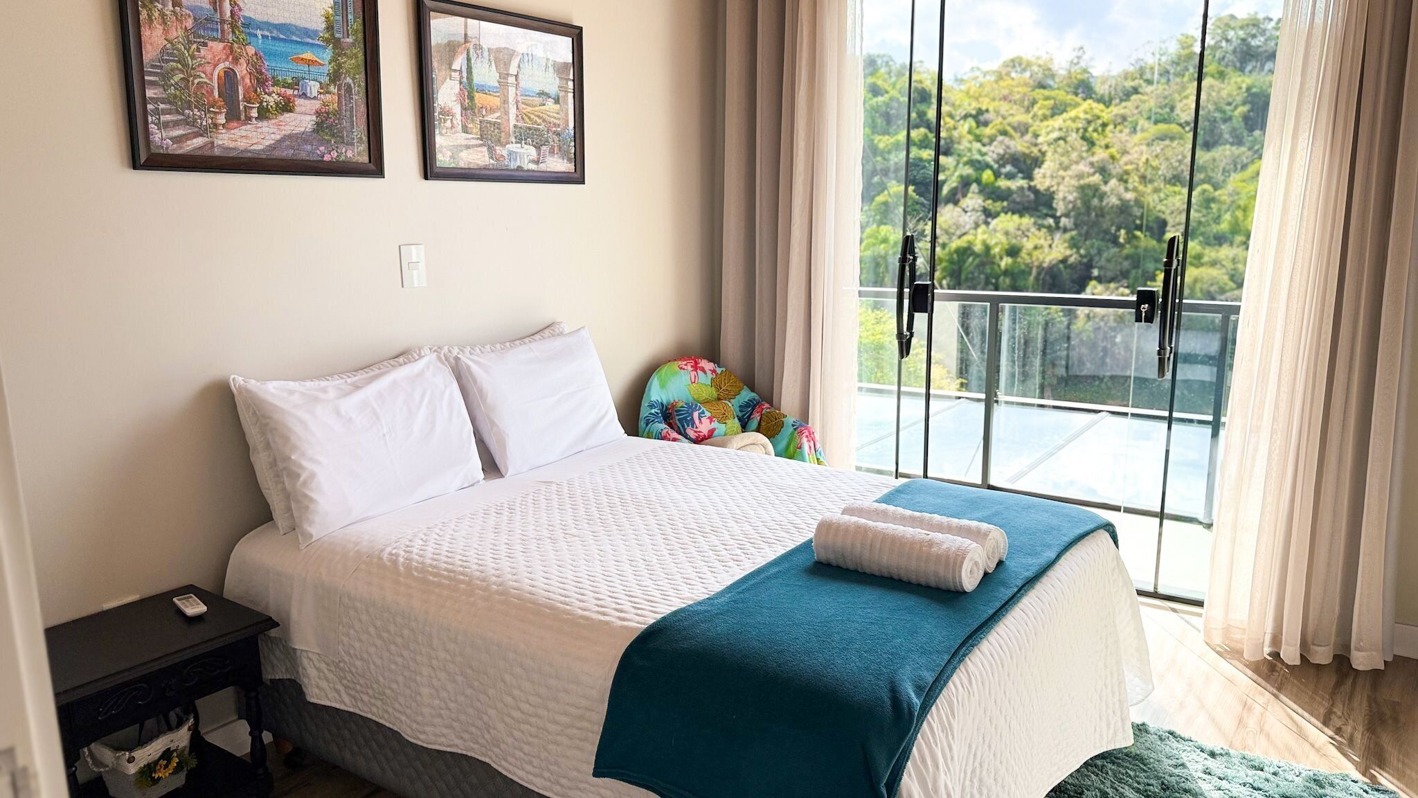 5 bedrooms