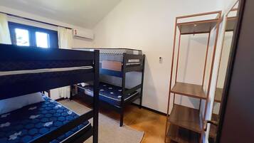 6 Schlafzimmer