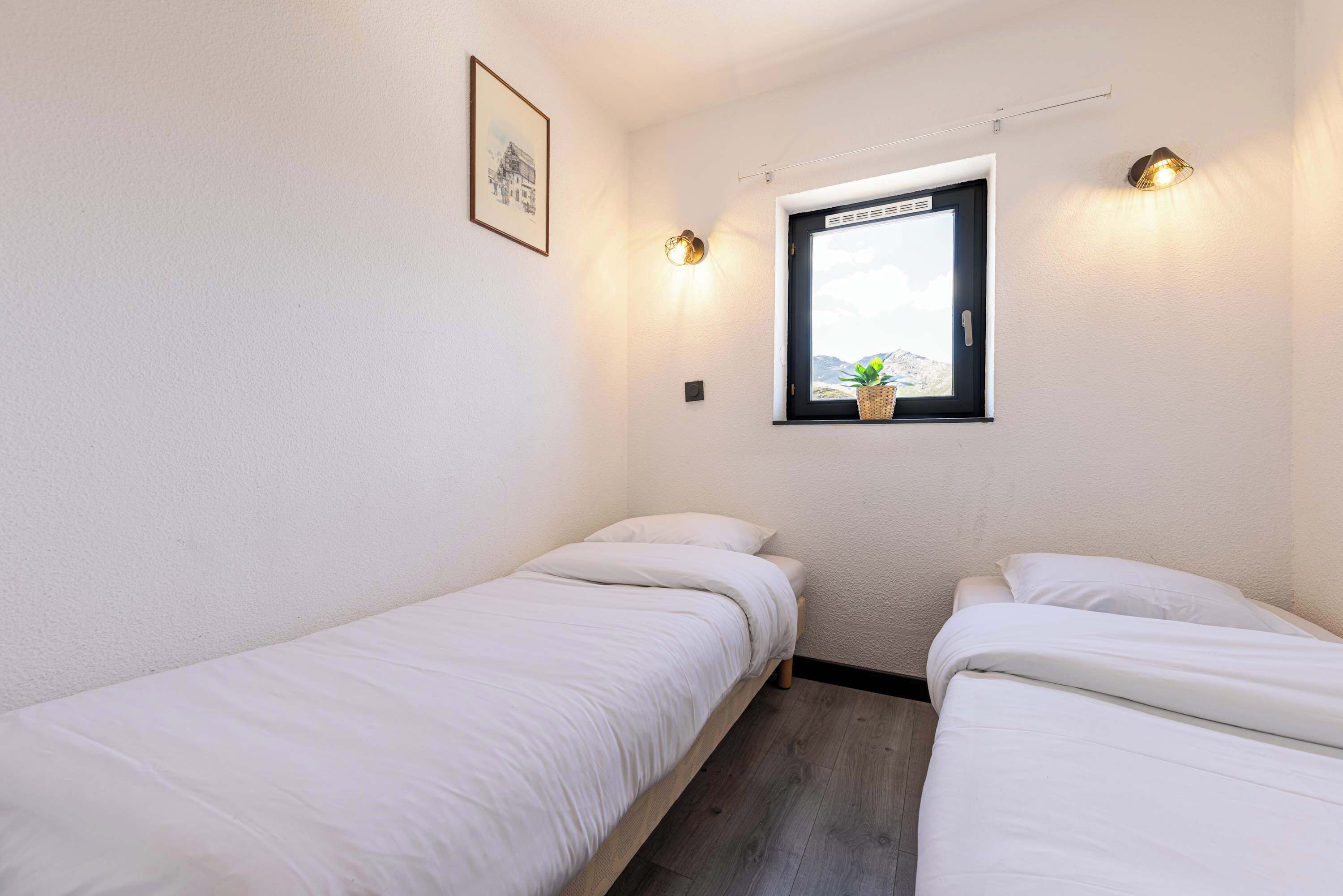 1 bedroom, WiFi, bed sheets