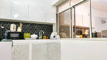 Apartment, 1 Bedroom, Accessible, Ocean View | Interior