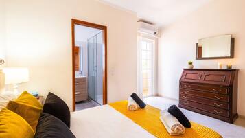 4 bedrooms, iron/ironing board, free WiFi