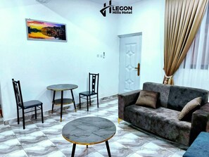 Quarto solteiro conforto, sacada, vista para a lagoa | Parte interna