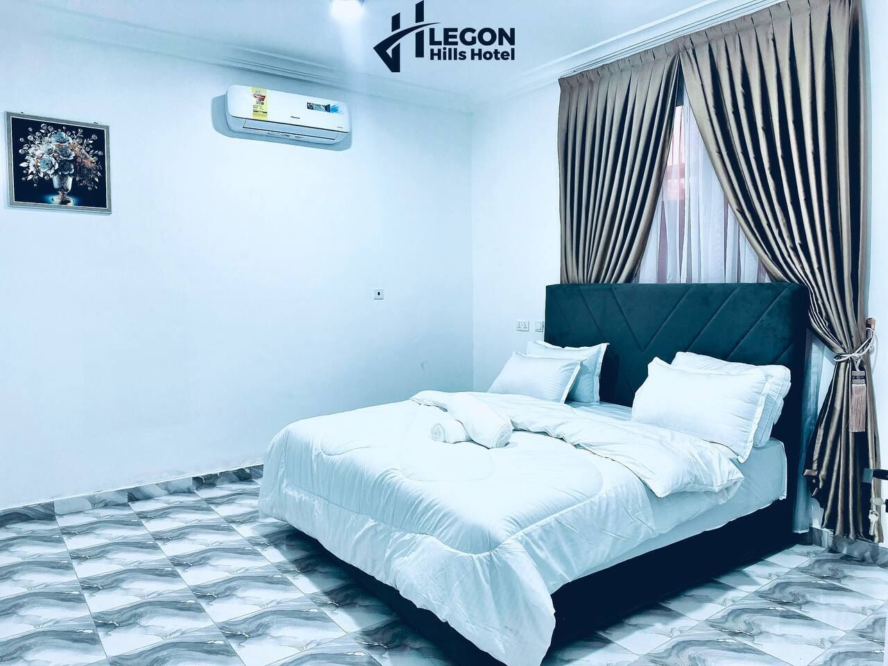 In-room safe, iron/ironing board (on request)