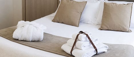 Blackout curtains, free WiFi, bed sheets