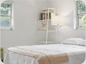 2 chambres, fer et planche à repasser, Wi-Fi, draps fournis