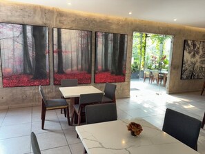 Dining - Homesharing with amenities and gardens (Cuernavaca)