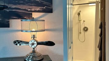 Håndklæder, Sæbe, Shampoo, Toiletpapir