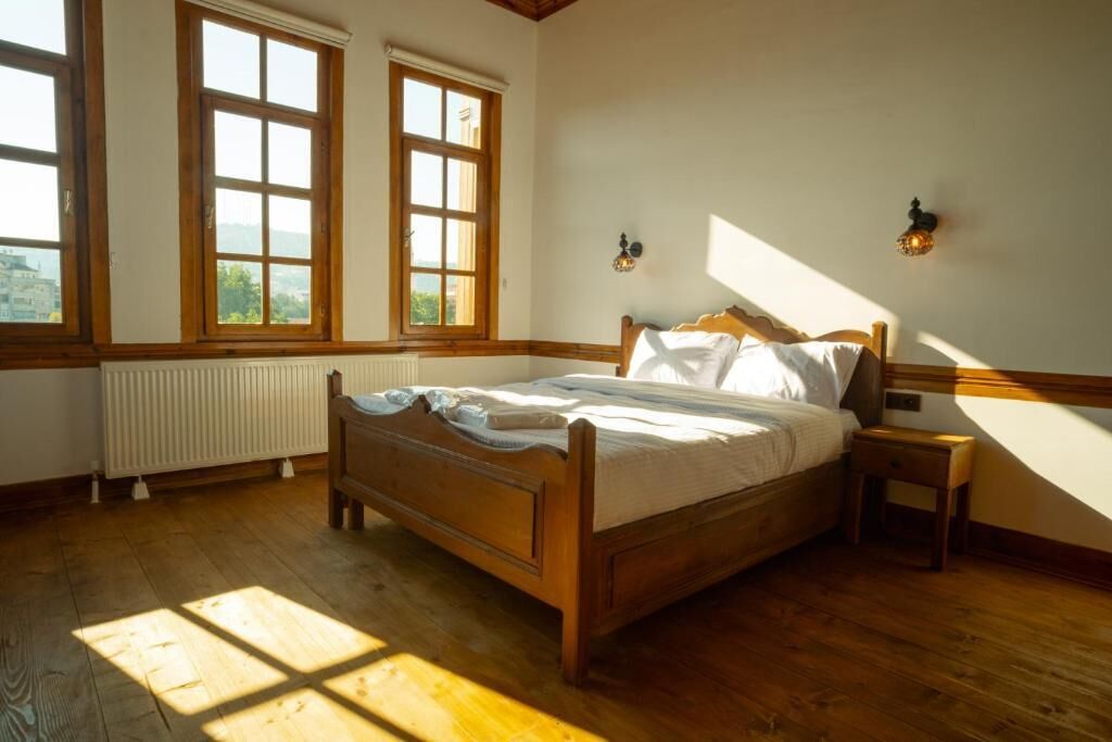 Quarto casal, vista para a cidade | Escrivaninha, Wi-Fi de cortesia