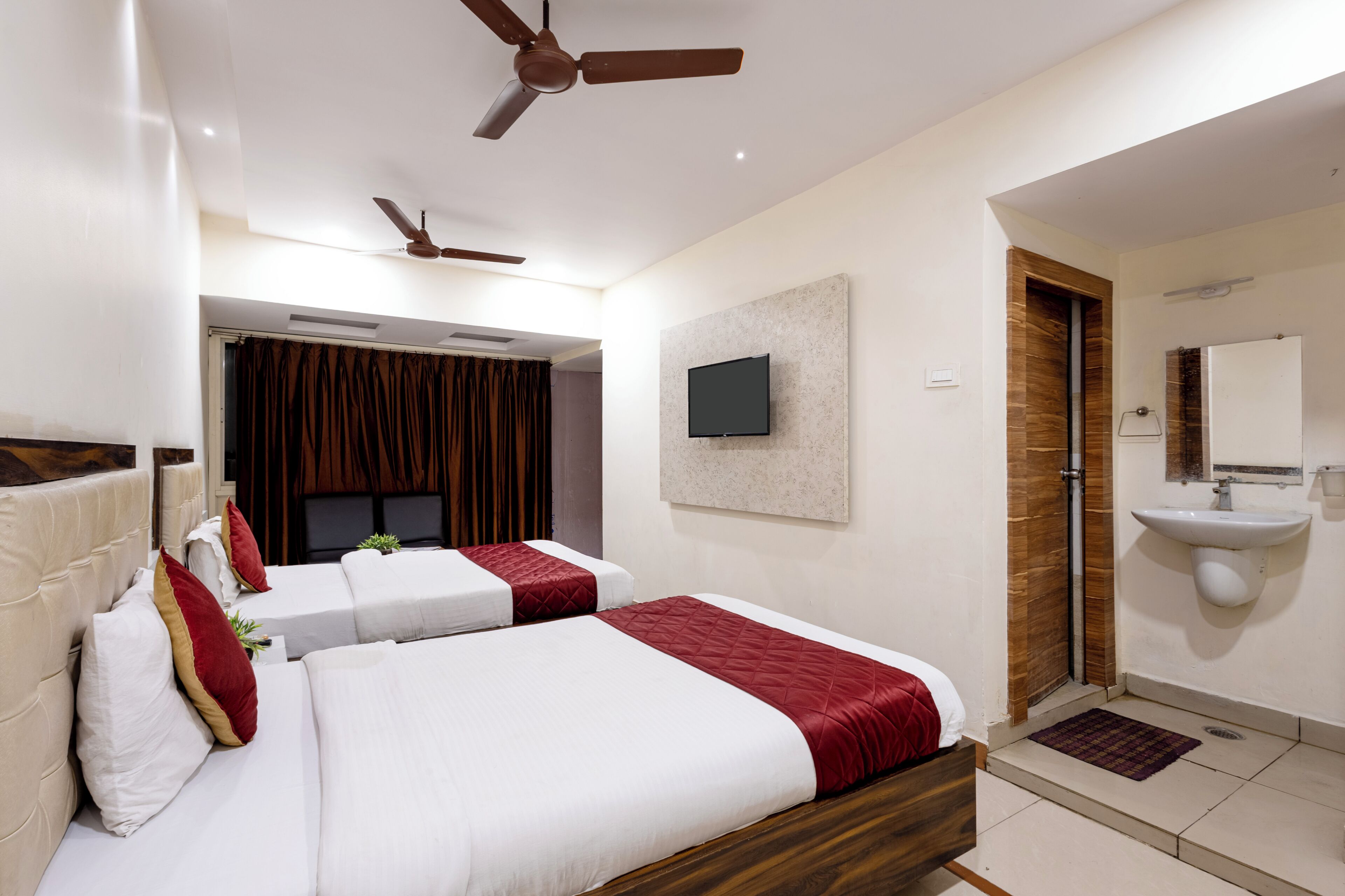Deluxe Twin Room | WiFi (free)