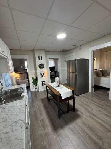 Cozy 2DR Apartment — Near Downtown Schenectady & Union College