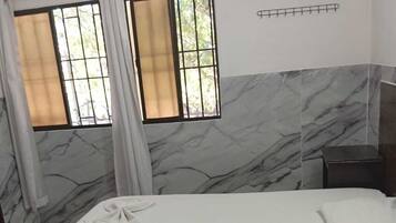 Comfort Single Room, Mixed Dorm, Non Smoking, City View | Laptop workspace, WiFi (free)