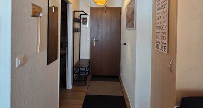 Cozy studio, centrally located, with mountain views