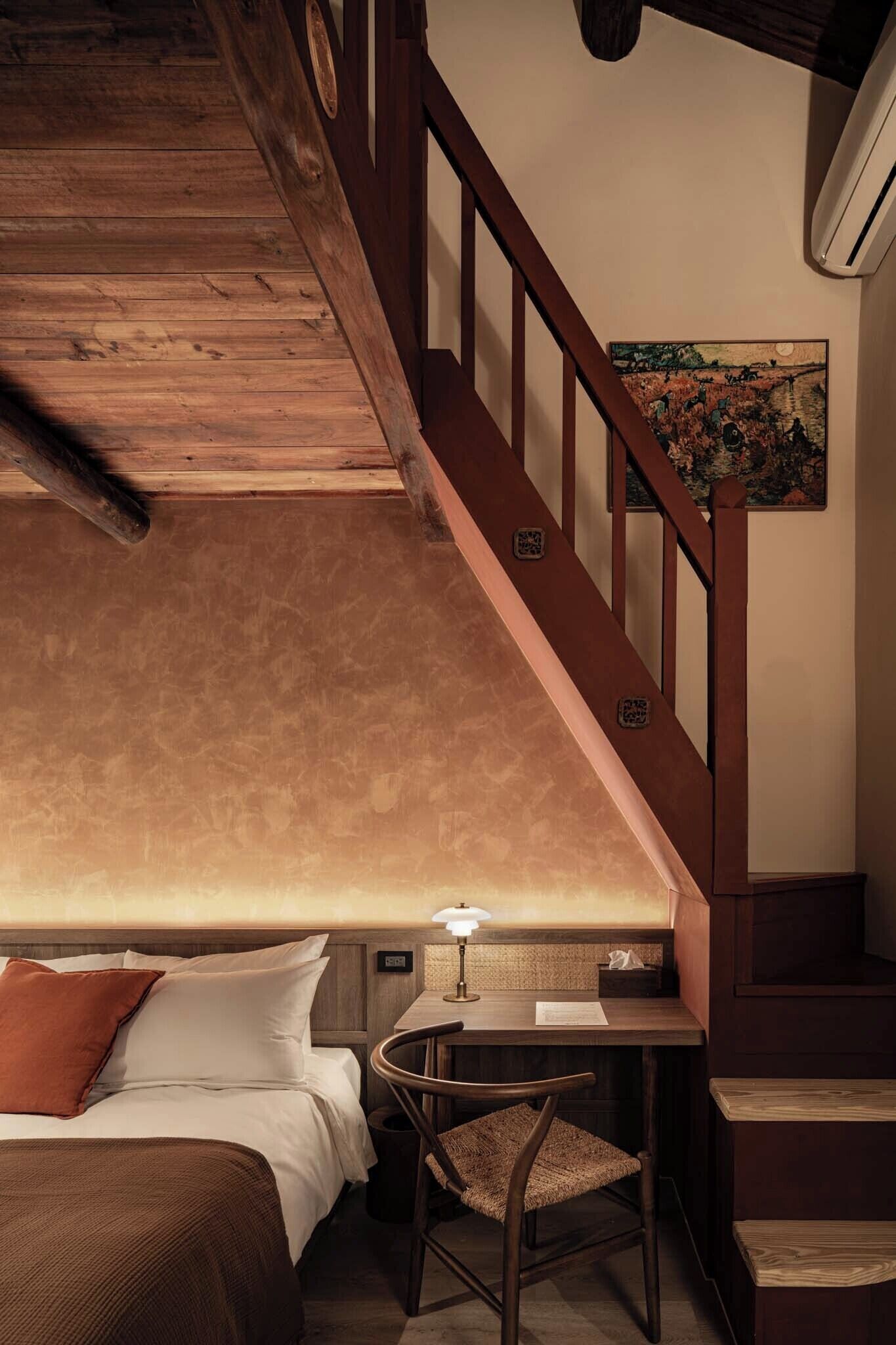 Deluxe Quadruple Room | Desk, laptop workspace, WiFi (free)