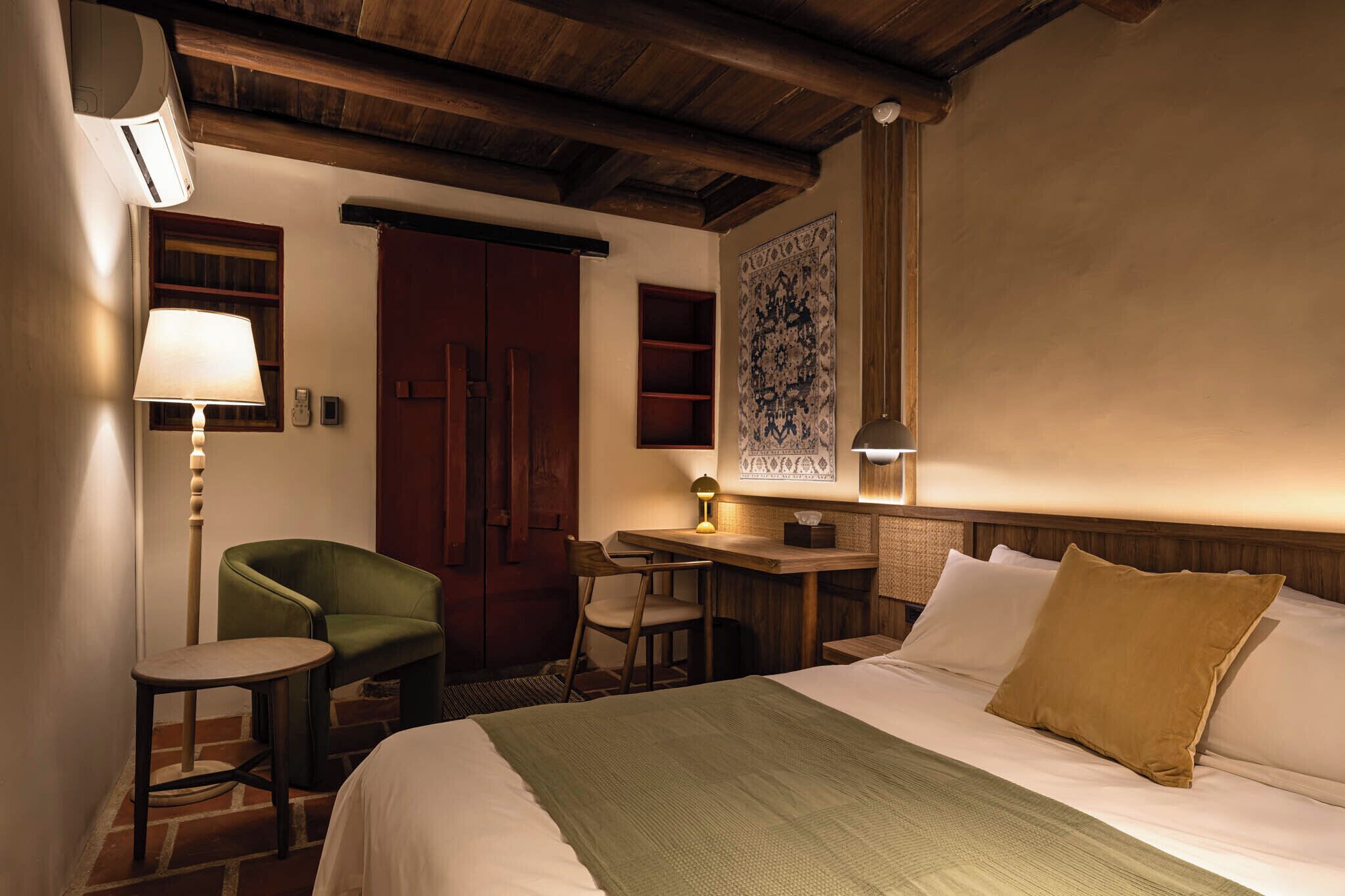 Superior Double Room | Desk, laptop workspace, free WiFi