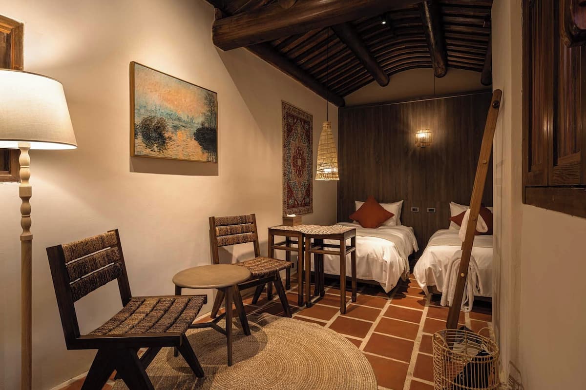 Superior Double or Twin Room | Desk, laptop workspace, WiFi (free)