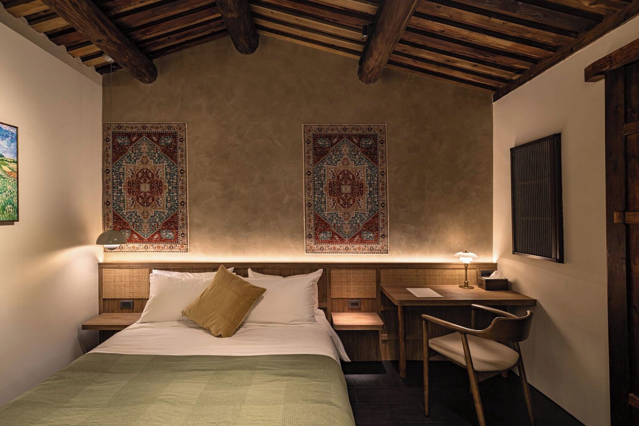 Deluxe Double Room | Desk, laptop workspace, free WiFi