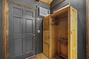 Deluxe Suite, 2 Queen Beds, Balcony, Mountain View | Interior