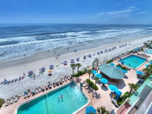 Pool - Ocean Breeze Daytona Beach Rentals  (Daytona Beach)