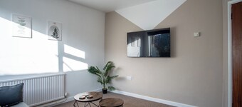Large Canalside Cottage | Games Room | Dog Walks
