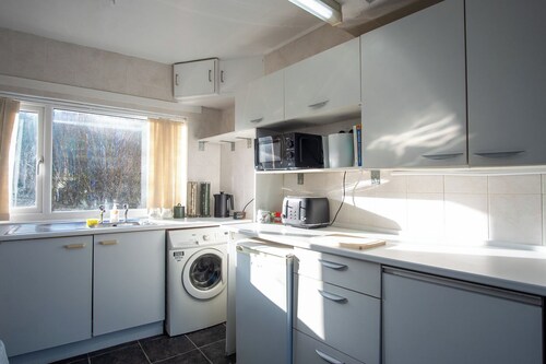 Large Canalside Cottage | Games Room | Dog Walks