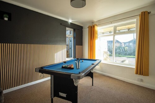 Large Canalside Cottage | Games Room | Dog Walks