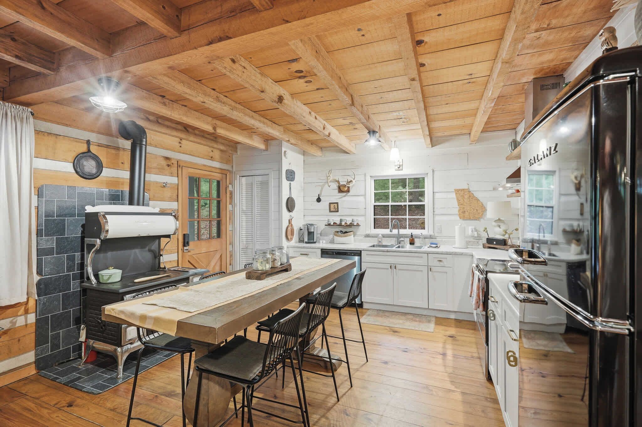 Cabin, Multiple Beds, Mountain View (Peace of Aska) | Private kitchen