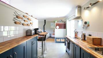 Cottage | Interior