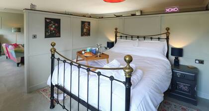 The Annexe @ Shotley Cottage