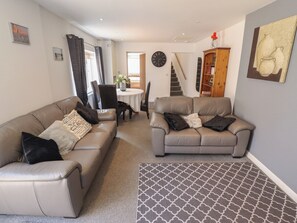 Living area - Number 3 Old Boston Road (Lincoln)