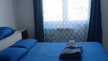 2 Schlafzimmer, Bügeleisen/Bügelbrett