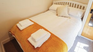 1 bedroom, free WiFi, individually decorated, individually furnished - Bee Hive Hut (King's Lynn)
