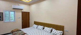 Rajguru Guest House