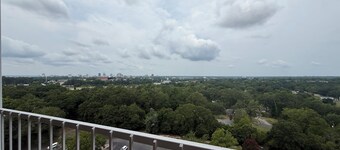 USC, MUSC, Benedict College, Allen College
Downtown Columbia Views 2BR/2BA