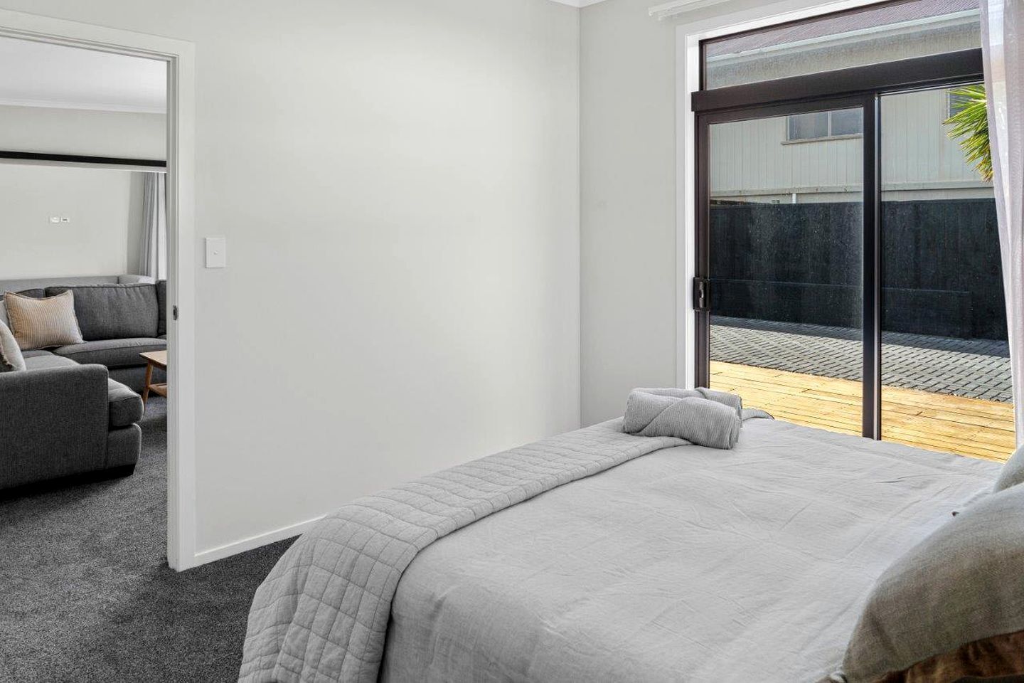 3 chambres, fer et planche à repasser, Wi-Fi, draps fournis