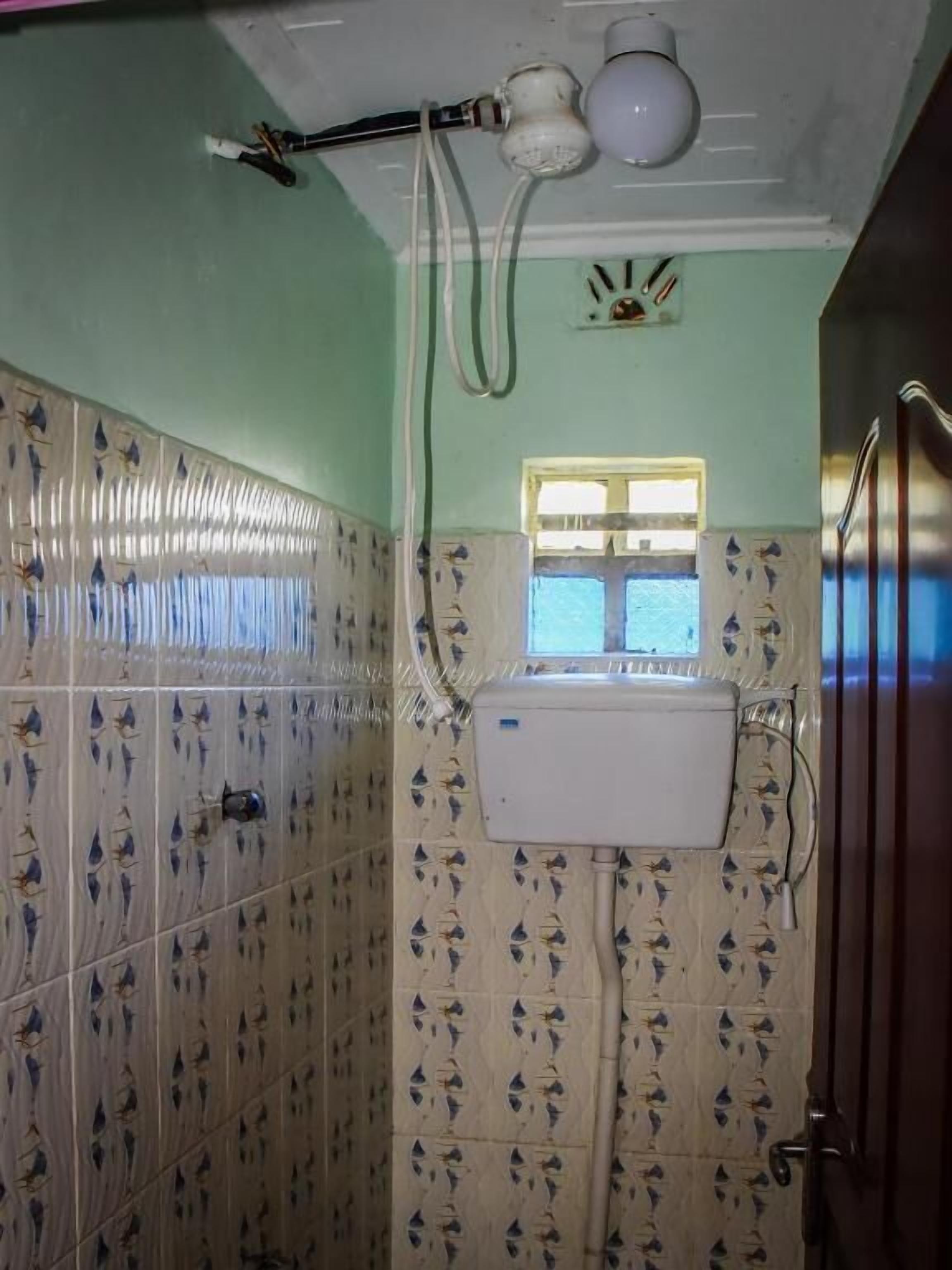Perlengkapan mandi gratis dan tisu toilet