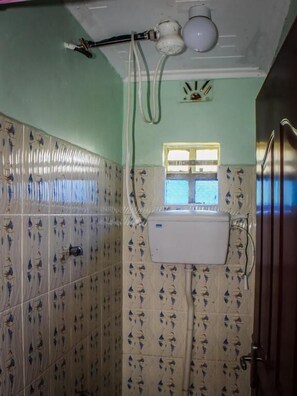 Đồ dùng nhà tắm miễn phí, giấy vệ sinh 
