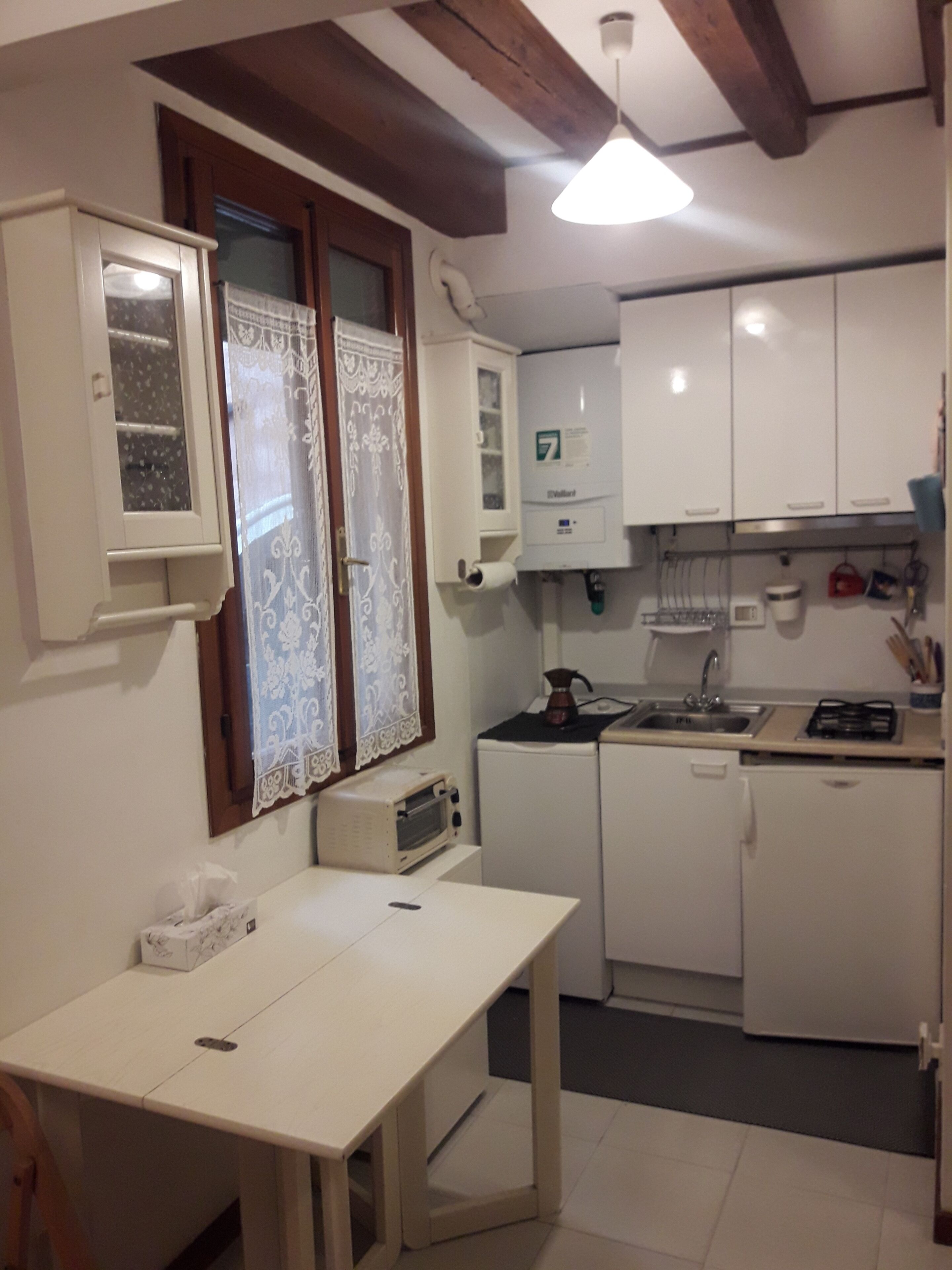 Basic Apartment | Private kitchen