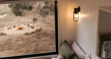 Glorious Tiny House with Lovely Sights in Wallan, Victoria