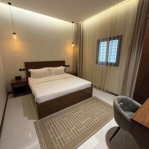 Apartment, 1 King Bed | Blackout drapes, iron/ironing board (on request), WiFi (free) - Al-luluaieh (Hail)