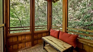 Interior - Incredible, Cozy Tree House in Gatlinburg, Tennessee (Gatlinburg)
