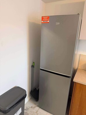 Interior - Apartment Sleeps 6 With Parking (Stanmore)