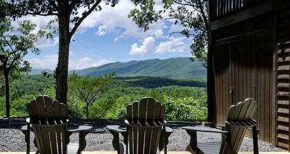 Impressive Cabin with Barbecue and Great Forest Views in Goshen, Virginia