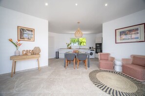 Interior - An Ti Doucè—Villa with a pool, 300 meters from the beach (Sainte-Luce)